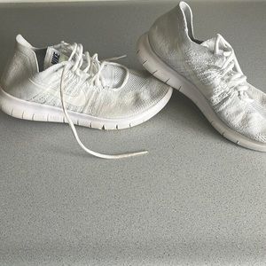 MENS NIKE RUNNING SHOES